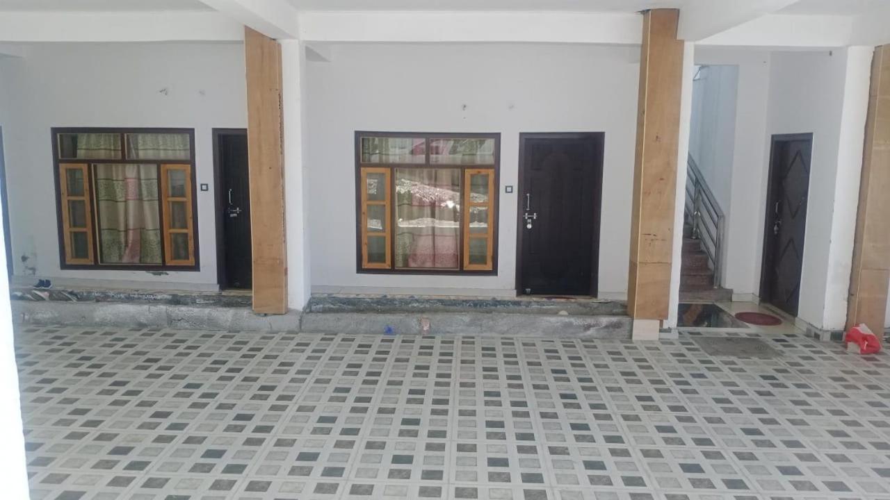 Rahul Hotel & Restaurant Mussoorie Exteriör bild