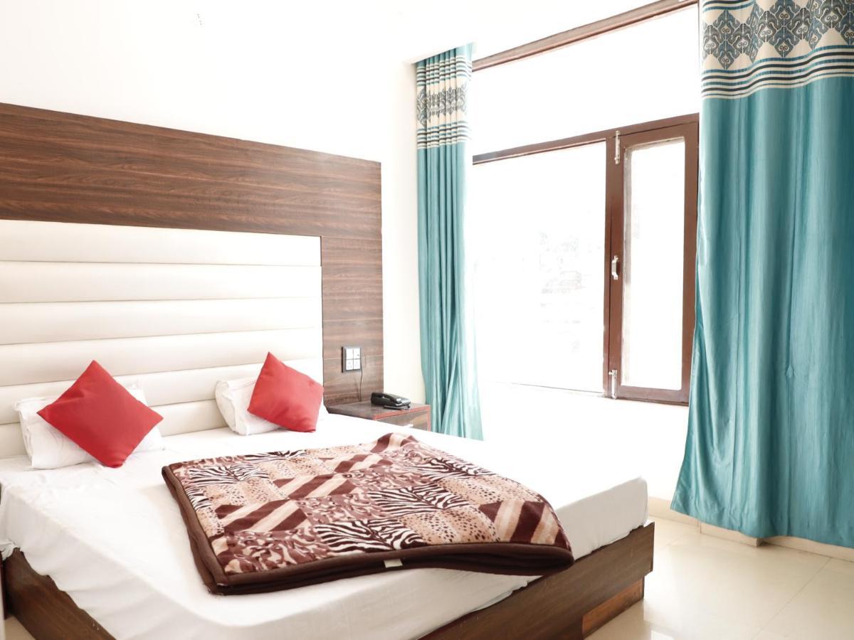 Rahul Hotel & Restaurant Mussoorie Exteriör bild