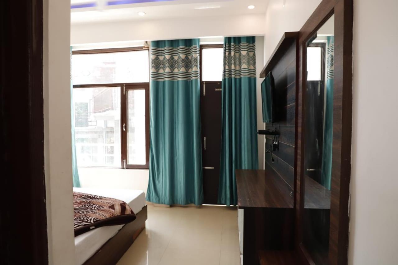 Rahul Hotel & Restaurant Mussoorie Exteriör bild