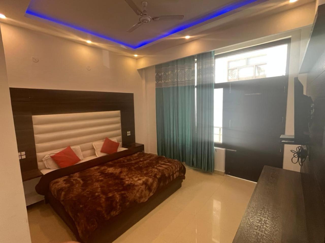 Rahul Hotel & Restaurant Mussoorie Exteriör bild