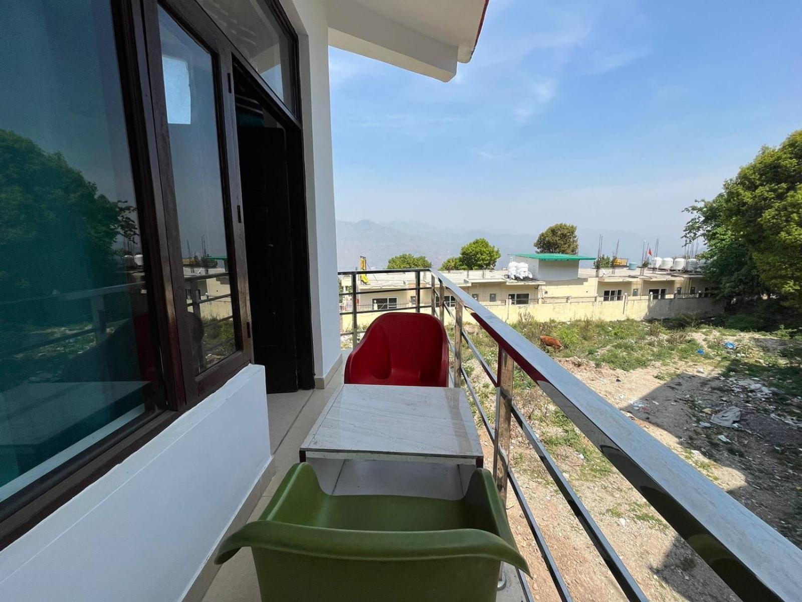 Rahul Hotel & Restaurant Mussoorie Exteriör bild